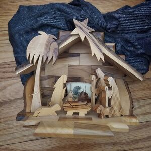 Brand New Earth Wood Manager made from Olive Trees